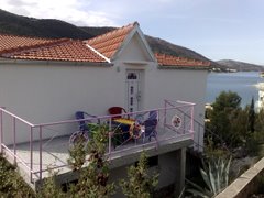 casa Karmen Grebastica