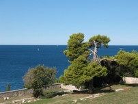 veduta dal piazzale davanti alla chiesa