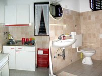 cucina e bagno - appartamento Tomo A2