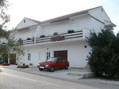 casa 227 Bozava