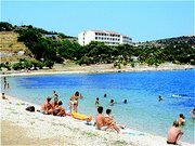 spiaggia di albergo Issa sull'isola Vis