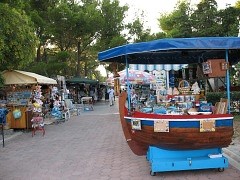 Makarska e mercatino turistico