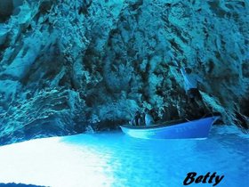 Grotta azzura isola Bisevo