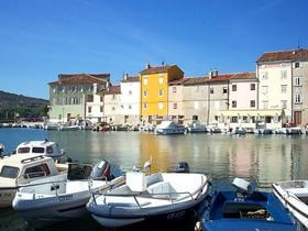 il capoluogo dell'isola Cres, la cittù di Cres