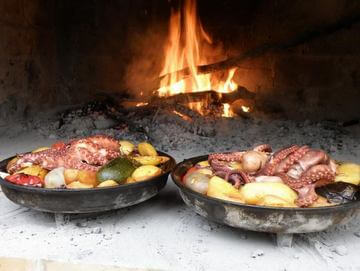 piatti con la peka sull'isola Dugi Otok