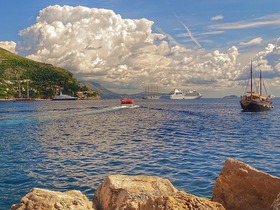 Dubrovnik la costa, il mare gli scogli