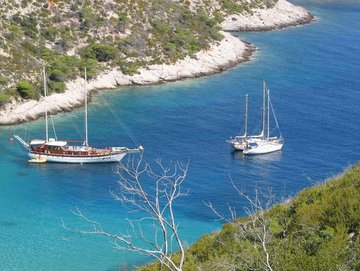 Dugi Otok - le baie vicino a Sali