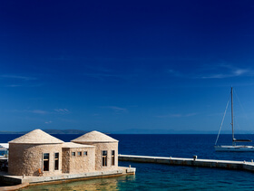 mare e barca a vela a Hvar