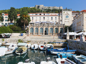 Loggia Fortezza Spagnola e Mandracchio