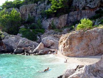 Sveta Nedjelja isola Hvar