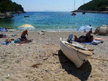 Korcula spiagge verso il mare aperto