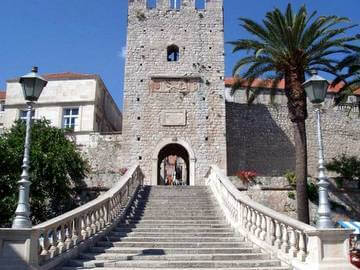 cittavecchia di Korcula ingresso al centro storico Kopnena Vrata