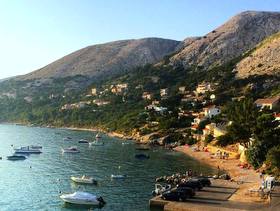 il porto di Stara Baska