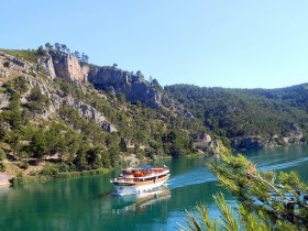 Battello sul fiume Krka