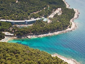 Hotel Aurora nella baia Suncana a Lussinpiccolo