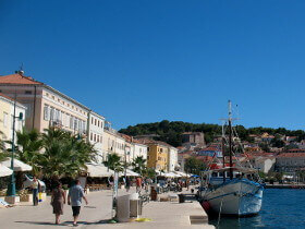 lungomare di Lussinpiccolo