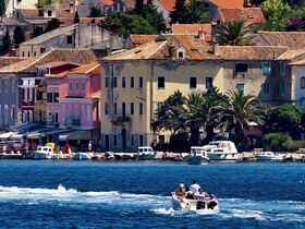 il porto di Lussinpiccolo