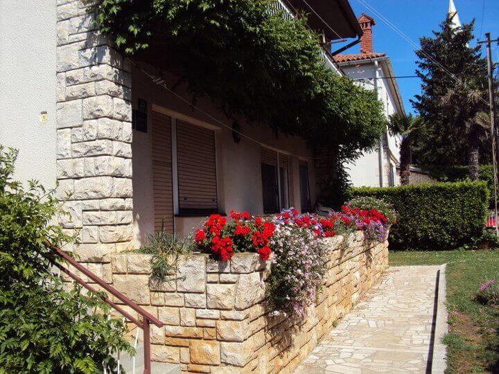 balcone davanti al soggiorno e camera