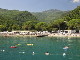 Medveja uno sguardo alla spiaggia