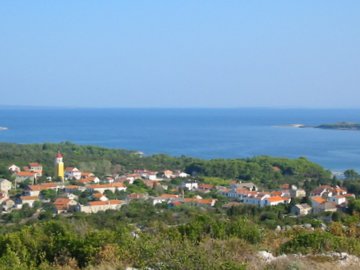 vista dalla collina sopra Molat