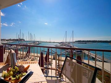 hotel e lungomare a Novigrad