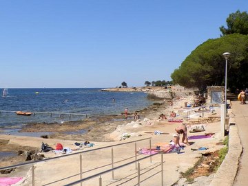 Novigrad nella penisola Istriana spiagge rocciose e terrazze cementate