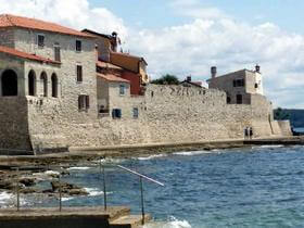 lungomare a Novigrad in Istria