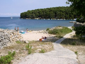 spiaggia vicino al campeggio Bijar