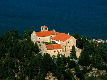 monastero santi Cosma e Damiano a Tkon