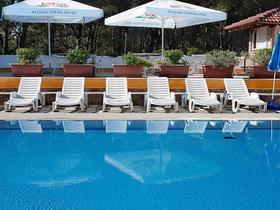 piscina dell'hotel Pula