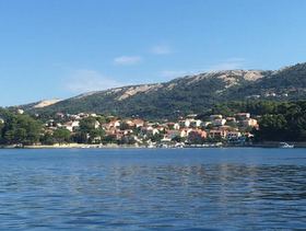 il mare di Barbat sull'isola Rab