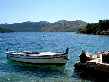 Vela Rava il porto