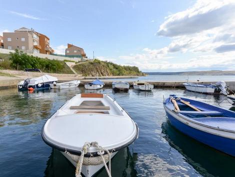 il piccolo porto di Rtina