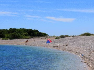 Lopata nella baia di Sakarun