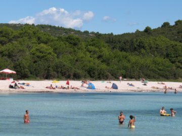 spiaggia di sabbia a Dugi Otok: Sakarun