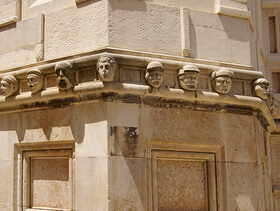 il fregio della Cattedrale di San Giacomo