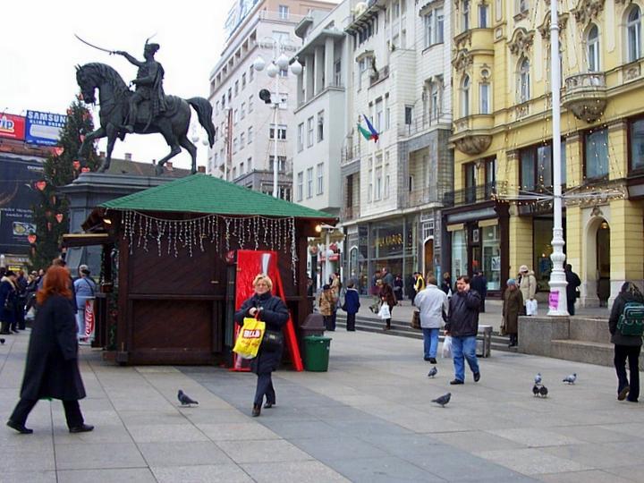 Zagabria piazza Jelacic